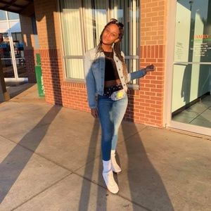 Meet your Posher, Destiny